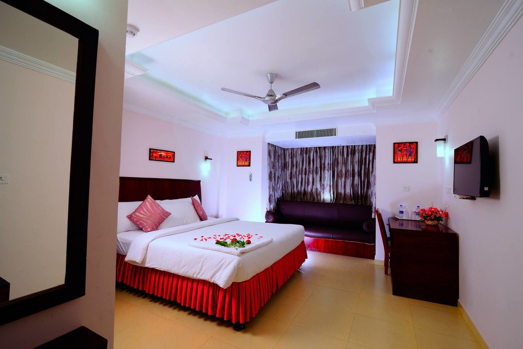 Sps Kings Way Hotel Thiruvananthapuram Exterior photo